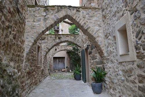 Hotel 3 Arcs Besalú Exteriör bild